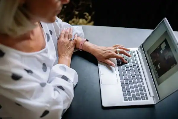 Image of woman attending online mediation Hampshire services from Barker Mediation
